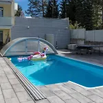 Enjoy Ξενοδοχείο *